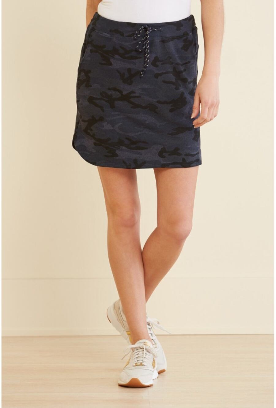 SUNDRY NWT Evereve Sunday Skirt in Gray Camo // XS